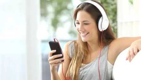 play music while on call on android and iphone